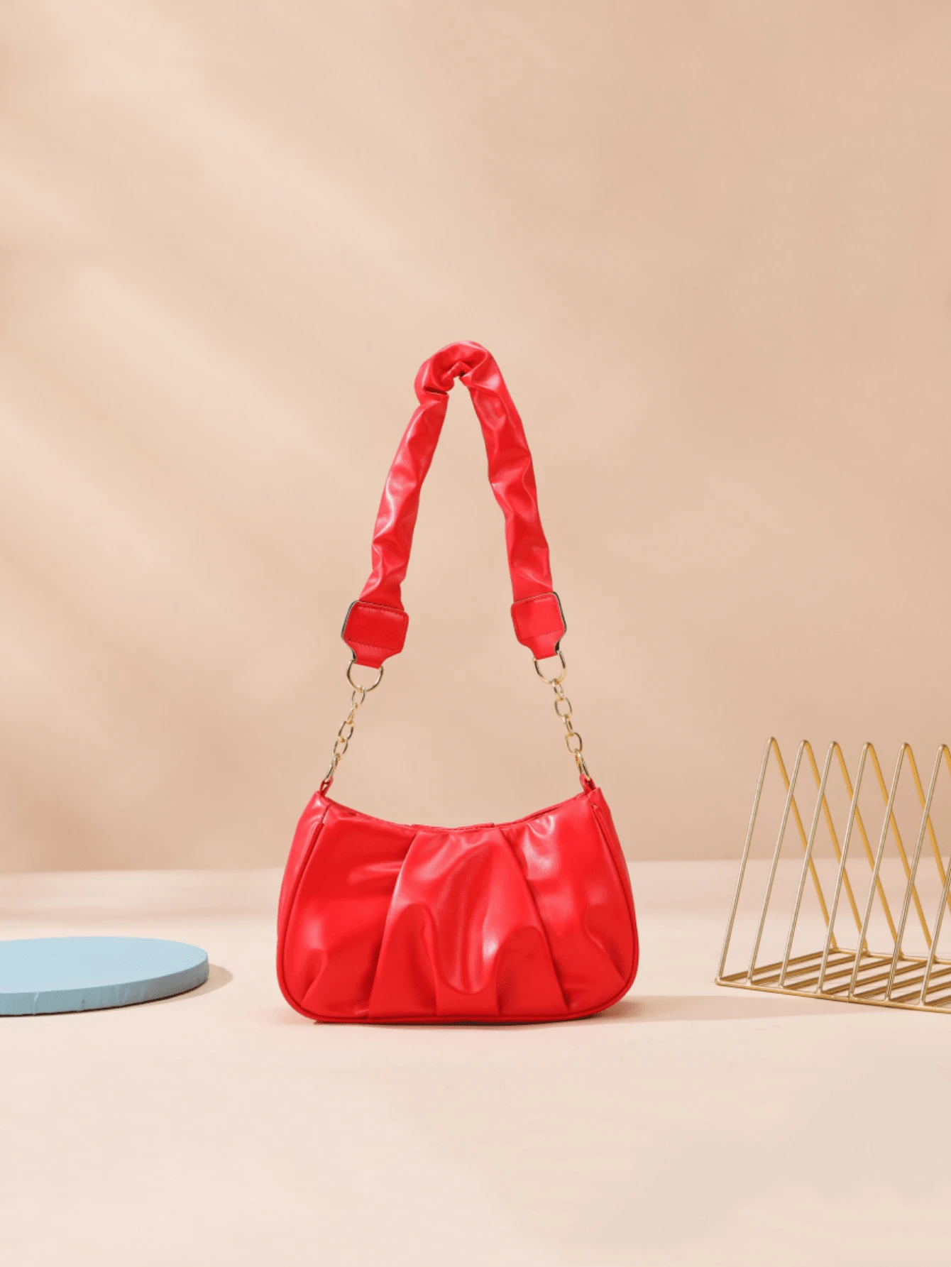 New Fashion Retro Commuting Black Simple Pleated Shoulder Cloud Bag - Red - View 1