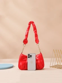New Fashion Retro Commuting Black Simple Pleated Shoulder Cloud Bag - Red - View 4