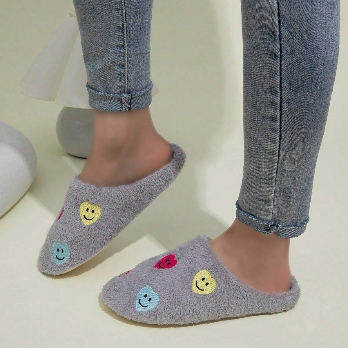 pantofole-di-cotone-per-coppia-donna-cuore-e-volto-per-casa-leggere