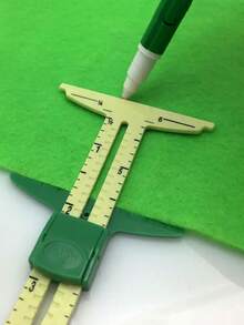 1PC Multi-Function Drawing Ruler, Cloth Ruler, Plastic Five-In-One Cloth Ruler, Drawing Tool, Tailor Ruler - Green - View 3