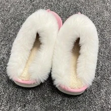 時尚、保暖、美觀的麂皮材質毛絨拖鞋
