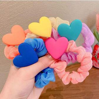 女の子ヘアアクセサリー5点セット、ヘアスクランチー、ヘアタイ、ハート型ヘアクリップ、ヘアゴム、ポニーテールホルダー、髪を傷めない