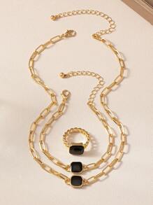 1 款时尚几何形状个性化配饰套装