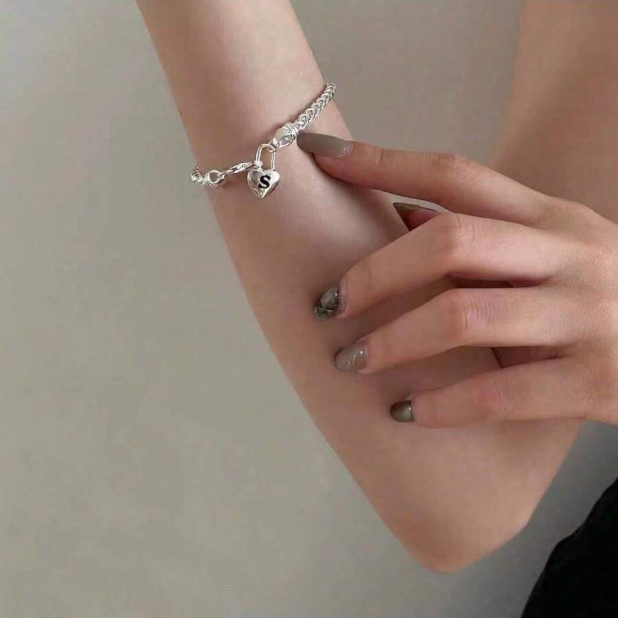 925纯银字母's'扣心形魅力粗链手链,带珍珠珠子、弯管和弹性绳 - 銀色 - 查看 1