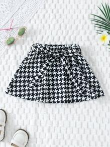 年輕女孩不對稱領口上衣,配饗紋擺飾和八字格花紋裙子套裝 - 黃色 - 查看 5