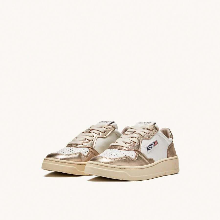 Autry Medalist Low Leather Top Sneaker In Platinum - platinum - View 1