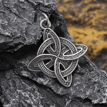 1 件复古不锈钢三位一体凯尔特结吊坠项链，非常适合情人节珠宝礼物、妈妈、母亲、母亲节、礼物 - 銀色 - 查看 2