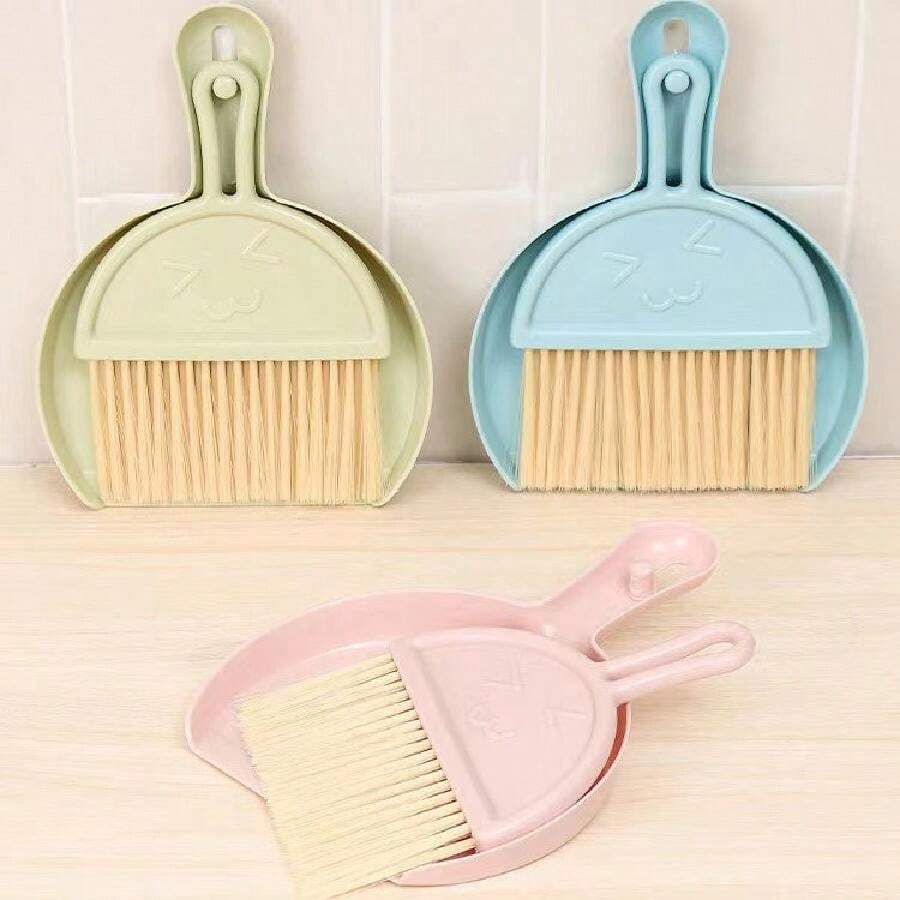 1pc Mini Desk Cleaning Brush, Computer Keyboard Brush, Small Broom And Dustpan Set - Pink - View 1