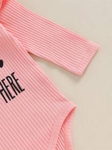 4 Stück Kleinkind Mädchen Outfit Brief Druck Langarm-strampler Mit Blumenhose Und Hut Bogen Stirnband Set