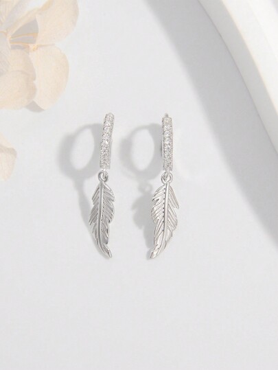 Vaerine 1pair Elegant And Classic Feather Earrings Made Of 925 Silver And Artificial , Suitable For Women To Enhance Their Elegant And As A Gift For Daily Wear Or Dates