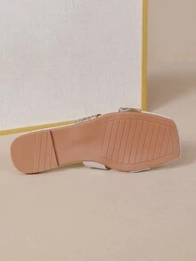 Plus Size Women's Flat Sandals - Silver - View 4