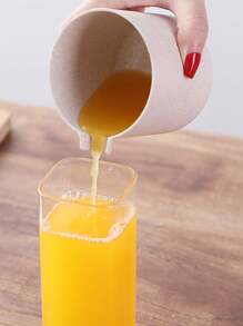 1入組手動柑橘榨汁機，檸檬造型柑橘榨汁機，創意橙汁機，手持式橙汁機，家用手動榨汁機，廚房工具，廚房攜帶式水果機，攜帶式榨汁機+攪拌機連組合，果汁，檸檬。 - 彩色 - 查看 3