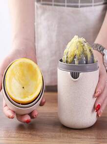 1入組手動柑橘榨汁機，檸檬造型柑橘榨汁機，創意橙汁機，手持式橙汁機，家用手動榨汁機，廚房工具，廚房攜帶式水果機，攜帶式榨汁機+攪拌機連組合，果汁，檸檬。 - 彩色 - 查看 4