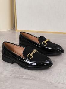 Zapatos planos de mujer con escote bajo y punta redonda, nuevos zapatos de estilo vintage británico para primavera, mocasines negros
