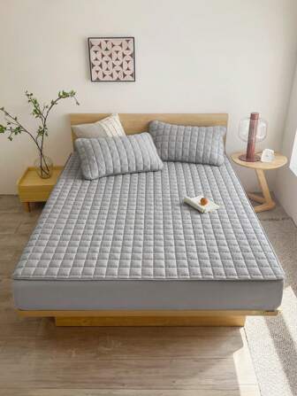 1pc Quilted Fitted Sheet, Bedding, Fitted Sheet, Mattress Cover, Fitted Sheet, Soft & Comfortable Bedroom Bedding, Skin-Friendly Sheet, Full Coverage, Solid Color Mattress Protector, Arched Grid Design, Suitable For Twin, Full, Queen, King Size Beds, Home Textile, Independence Day Bedding, Bedding Gift, Machine Washable