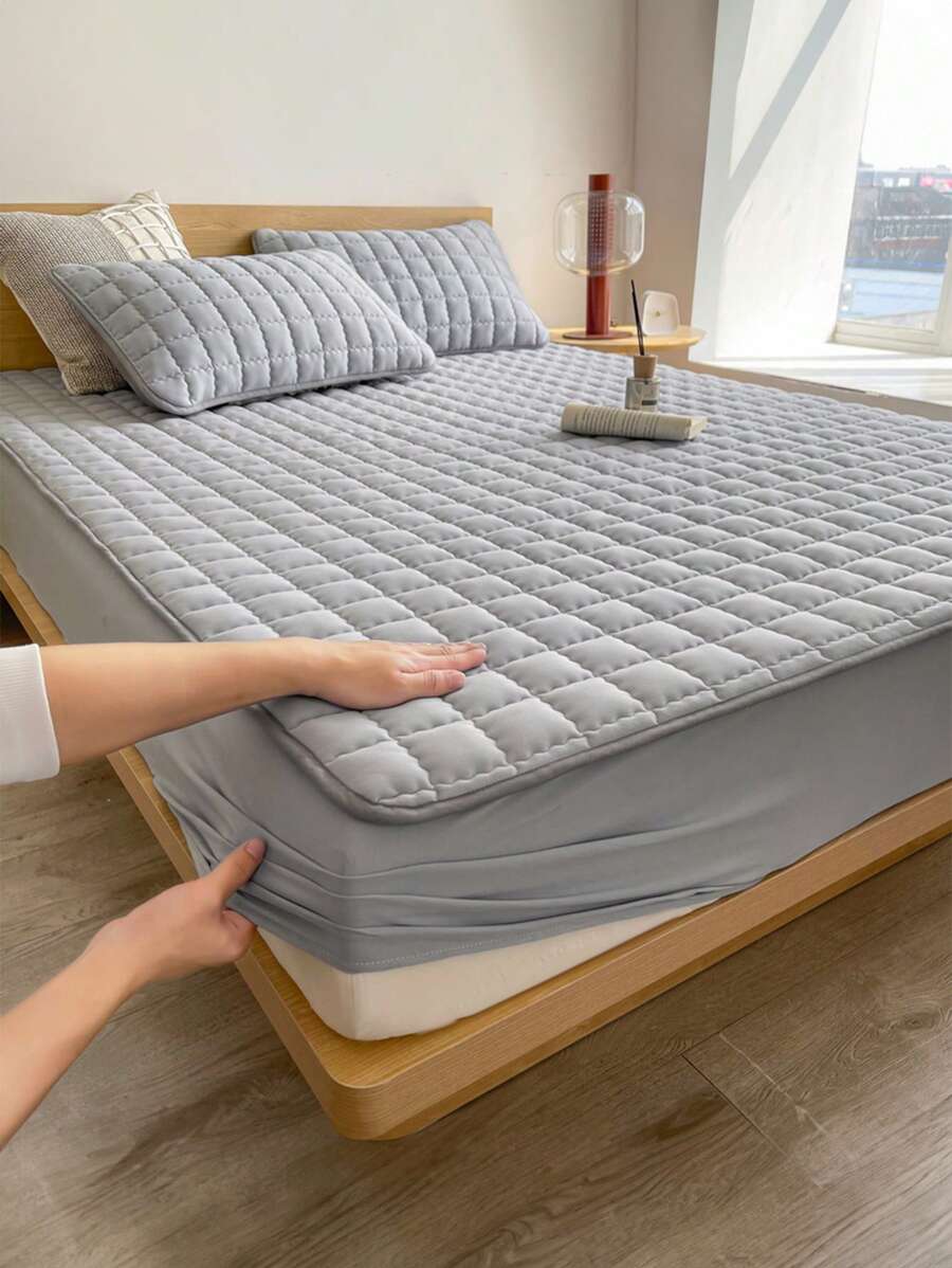 1pc Quilted Fitted Sheet, Bedding, Fitted Sheet, Mattress Cover, Fitted Sheet, Soft & Comfortable Bedroom Bedding, Skin-Friendly Sheet, Full Coverage, Solid Color Mattress Protector, Arched Grid Design, Suitable For Twin, Full, Queen, King Size Beds, Home Textile, Independence Day Bedding, Bedding Gift, Machine Washable - Grey - View 1