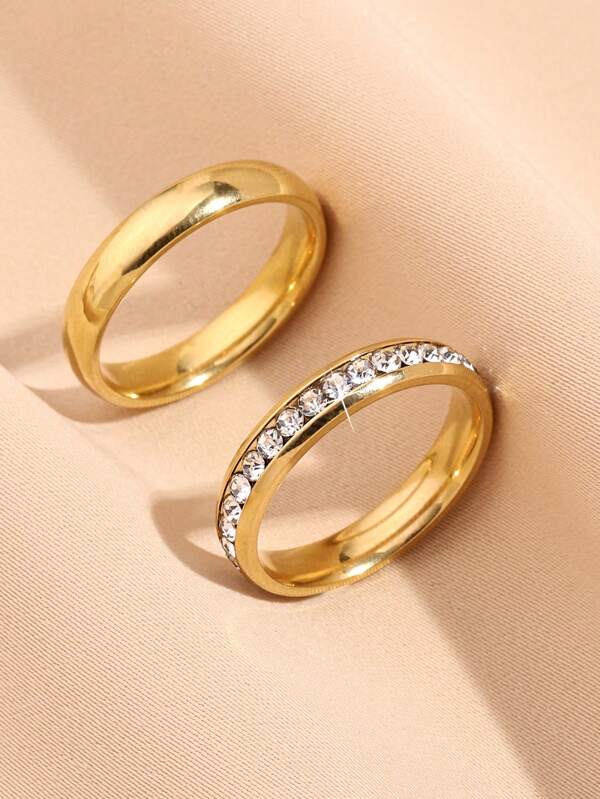 Ensemble De 2 Bagues Jaunes Doré Incrustées D'un Cercle Complet De Diamants Et D'une Simple Bague Simple Lisse, Convient Aux Couples Hommes Et Femmes, Anneaux De Mariage, Anneaux De Couple, Ou Décoration Quotidienne Comme Cadeaux