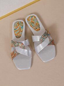 Plus Size Women's Flat Sandals - Silver - View 5