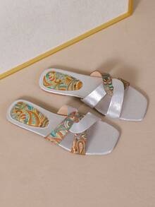 Plus Size Women's Flat Sandals - Silver - View 1