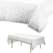 قطعة واحدة من الطاولة البيضاء والنقاط الفضية القابلة للتخلص منها، غطاء طاولة الحفلات المستطيل لعيد الميلاد والتخرج والمطعم وحفلات الزفاف والأعراس وحفلات الشاي في الحديقة