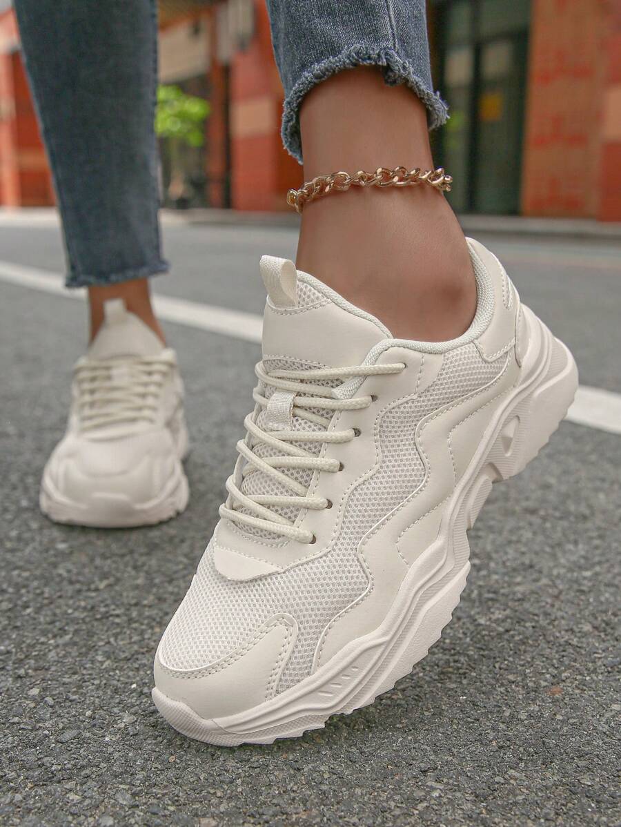 Women's Comfortable Chunky Sneakers, Breathable Sports Shoes, Lightweight Soft Bottom, Size 43-45, Round Toe Lace-Up Low-Top Casual Travel Shoes