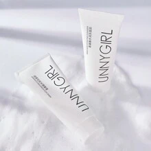 Unnygirl氨基酸保濕洗面乳100g,溫和的氨基酸清潔成分,泡沫豐富細膩,易沖洗不緊繃,可清潔臉部污垢和多餘油脂,讓肌膚潔淨滋潤,清爽清爽 - 白色 - 查看 2