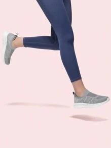 STQ Womens Slip On Trainers Causal Comfortable Shoes With Arch Support - Gris Claro - Ver 4