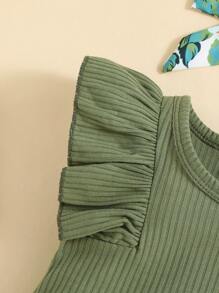 Baby Girl Spring Solid Color Sleeveless Bodysuit And Floral Printed Shorts