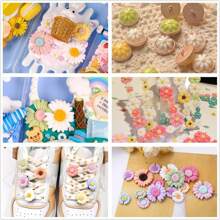 50 piezas surtidas de 3 tamaños de encantos de resina de flores de margarita, cuentas de plástico y cabuchones planos para hacer joyas, tarjetas, scrapbooking, accesorios para el cabello y manualidades de verano y escolares - Multicolor - Ver 6