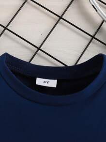 Bequemes Sommer Freizeitset Aus Kurzärmeligem T-shirt Und Shorts Mit Buchstaben- Und Rennwagendruck Für Jungen