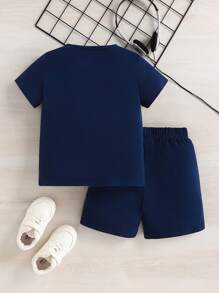 Bequemes Sommer Freizeitset Aus Kurzärmeligem T-shirt Und Shorts Mit Buchstaben- Und Rennwagendruck Für Jungen