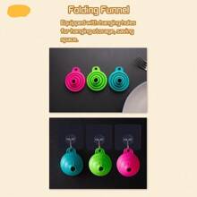 Kit 3 pcs Funil dobrável de silicone para distribuição líquida, Funis longos e telescópicos, Gadgets de cozinha, Dispensador de líquidos domésticos, 70% - Verde - Visão 5