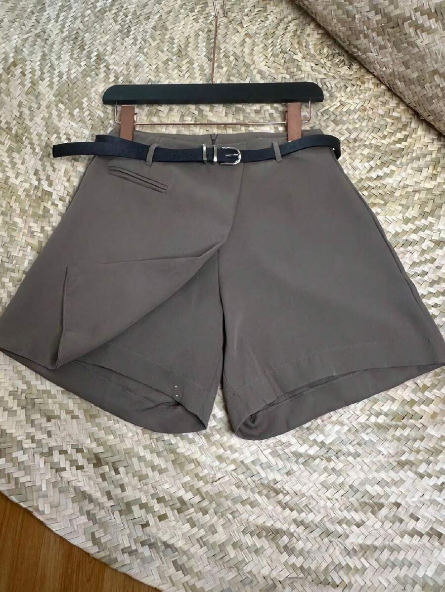 Women Shorts - 卡其色 - 查看 1