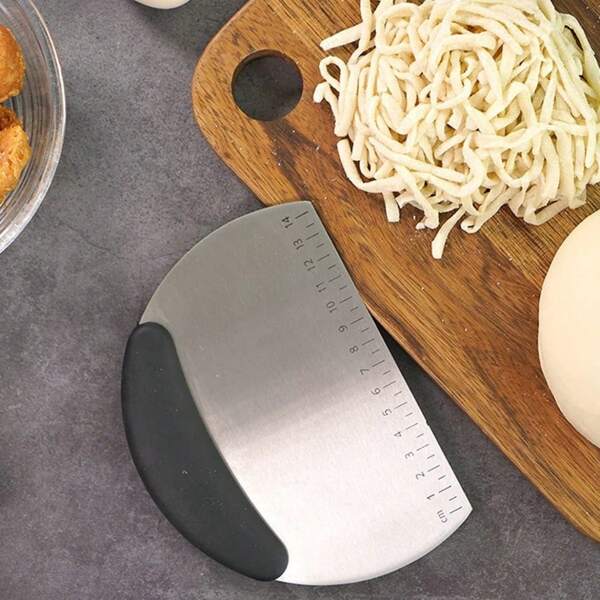 1pc Multi-Purpose Stainless Steel Flour Cutter, Kitchen Baking Tools With Scale Scraper, For Cutting Flour, Dough, Rolling Noodles, Icing Sugar And Soft Candy