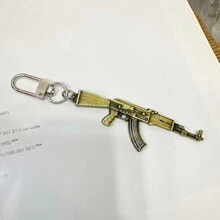 1 Llavero Colgante De Modelo De Pistola De Aleación, Llavero Realista Con Forma De Pistola Para Hombres, Adorno De Llavero De Coche - Bronce - Ver 2