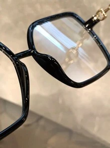 1 pièce Nouveaux lunettes à grand cadre pour femmes, accessoire mode pour un porter quotidien et des nuances affinantes du visage. Accessoires de plage pour femmes. essentiels pour tenues femmes automne hiver, casual, affaires, cadeaux pour vacances d'été, plage, extérieur, voyage