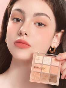 Dasique 眼影盘 #14 蜜桃色，纯素眼影盘，韩式彩妆，无动物实验，9 款易于晕染的哑光和珠光色调，带有迷人的仿珠光效果，韩式美妆礼品 - #14 Peach Squeeze - 查看 3