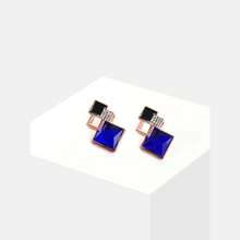 SOHI Blue Diamond Shaped Studs - 藍色 - 查看 3