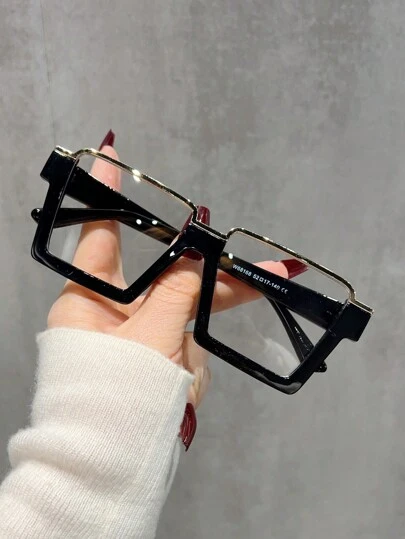 1副女士方形黑色金属镶嵌眼镜框，透明镜片时尚眼镜