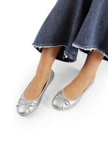 Women Silver Bow Knot Flats Slip On Ballet Flats Round Toe Foldable Comfortable Soft Lightweight Travel Vacation Dress Flats Shoes - 銀色 - 查看 4