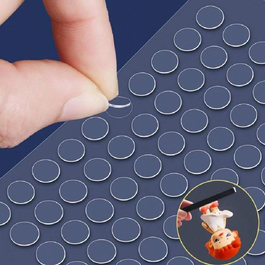 126/252 Pcs Clear Museum Gel Poster Sticky Tack Removable Glue Dots Double Sided Sticky Dots No Trace Adhesive Dots Sticky Putty Glue Dots For Crafts Balloons Festival Party Decorations,0.39" Back To School