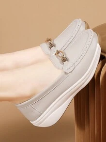 Mocassins à semelle épaisse pour femmes, chaussures de maman cousues à la main douces pour le printemps/automne, chaussures à talons compensés de couleur unie