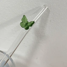 1pc Colorful Butterfly Shaped Heat-Resistant Glass Straw, Heart Shaped Anti-Scald Drinking Straw For Milk Tea, Juice, Milk School Supplies,Christmas Gift - Green - View 4