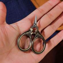 6cm Mini Retro Pocket Scissors Antique Thread Cutter Vintage Scissors Embroidery Cross Stitch Sewing Stainless Steel Scissors - Grey - View 10