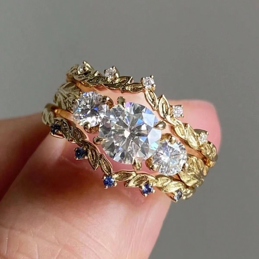 Ensemble 3 Pièces Bague En Alliage De Couleur Dorée Luxueuse Et Choisie, Avec Décoration Qui Peut Être Portée Quotidiennement Ou En Tant Que Bague De Fiançailles.