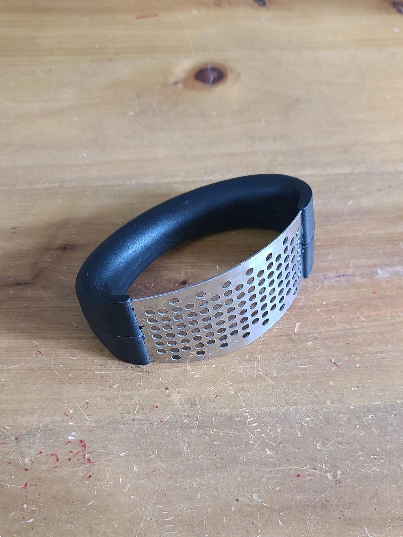 Circular Garlic Press Mincer, Manual Garlic Crusher for Sale New Zealand New Collection Online