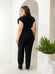 Macacão Feminino Elegante Decote V Manga Curta Duna - Preto - Visão 4