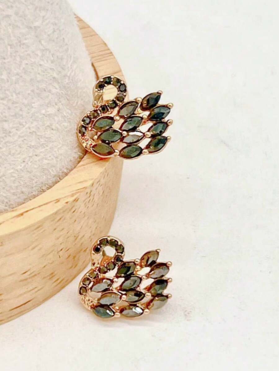 1pair Fashionable Diamond Style Animal Shaped Stud Earrings - Multicolor - View 1