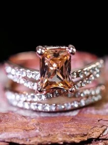 1PC Fashion Women Ring Elegant Rose Gold Color Champagne Crystal Stone Rings For Women CZ Engagement Ring Bride Wedding Party Jewelry Accessories Gifts