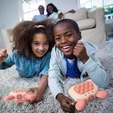 升級版兒童6-12歲手持快推遊戲,兒童8-12歲感覺摸鬱玩具,派對送客禮物益智冒泡泡生日禮物6 7 8 9歲男孩女孩青少年成人（兔子-粉色）（需3節aaa電池,不包括在供應範圍內,需螺絲刀打開電池後蓋,不包括在供應範圍內,紅光模型和綠光模型隨機發貨）